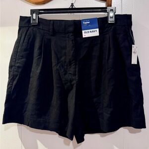Old Navy Black Taylor Extra High-Waist 5” Inseam Women’s Shorts